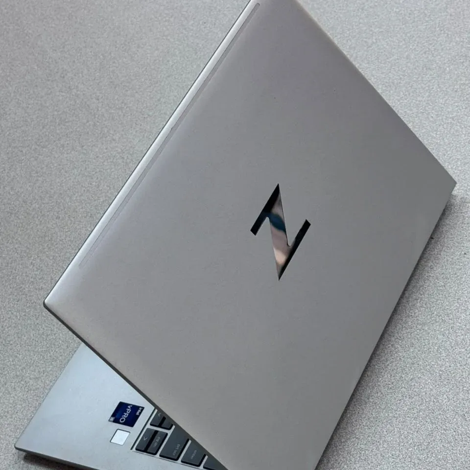 HP ZBook Firefly G9 Workstation