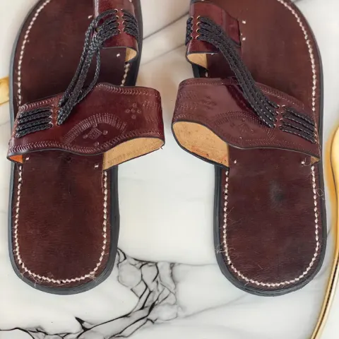 Chaussures en cuir art